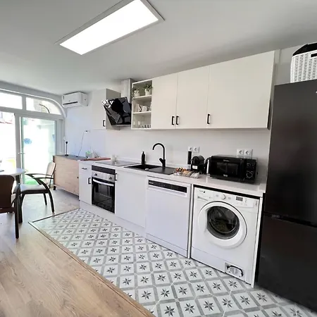 La Bella Escondida Piscina Campo De Golf Solarium Y Parking En Centro Historico Appartement Málaga